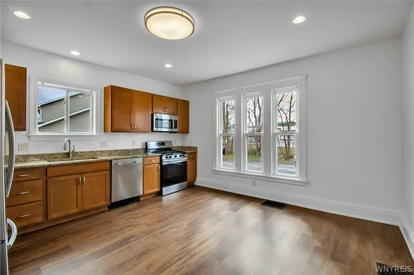 $2,895 | 5849 Broadway, Unit 8, Lancaster, NY 14086