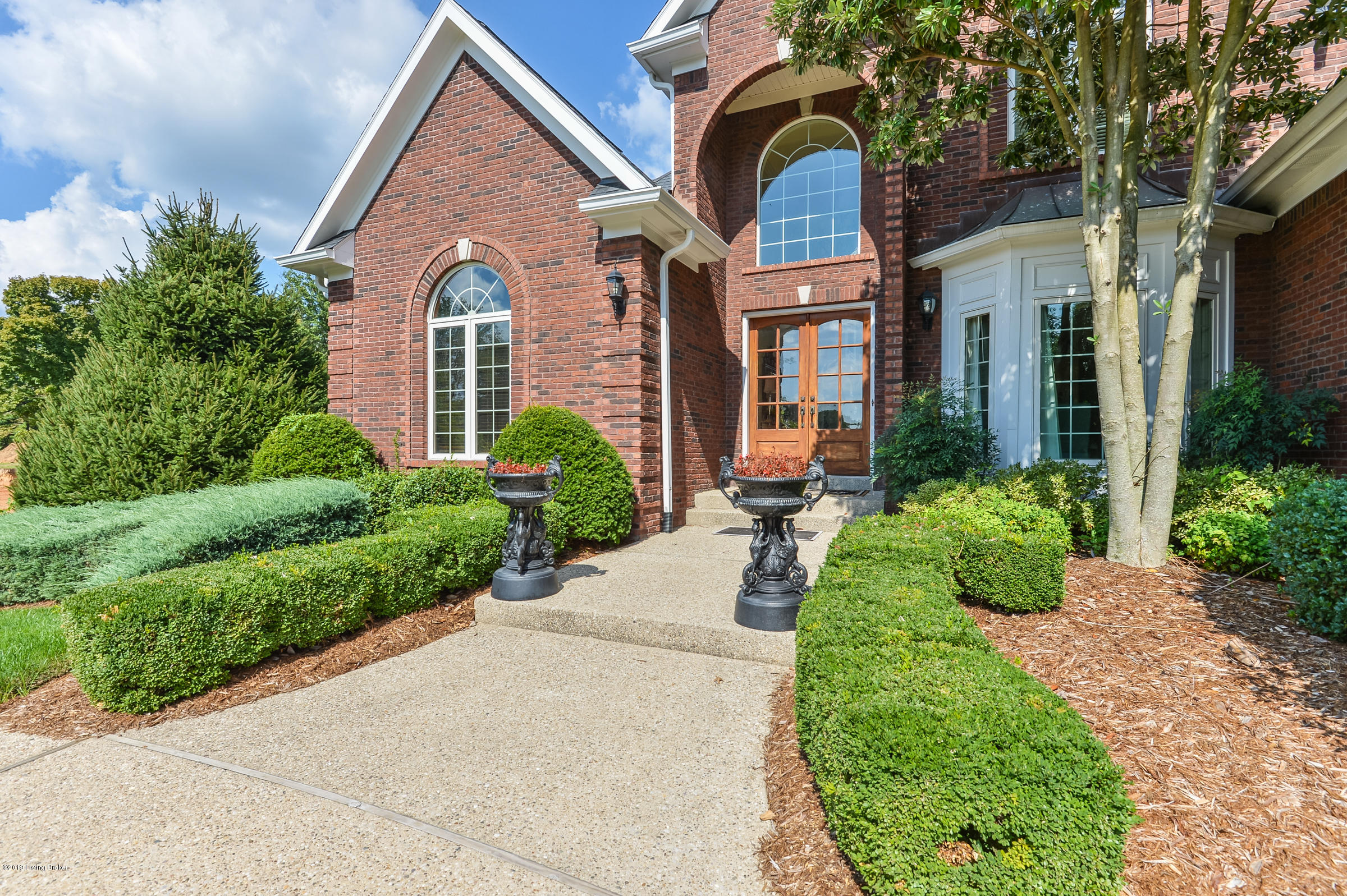 5403 Farm Ridge Lane Prospect, KY 40059 - Photo 3 of 33 06