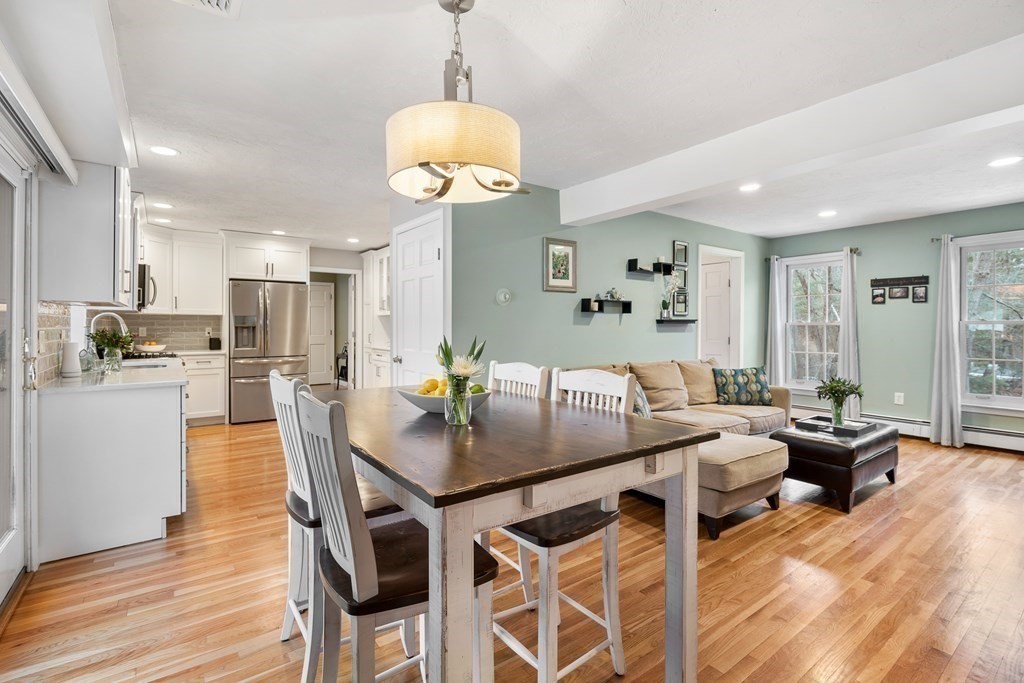31 Candlestick Road North Andover, MA 01845 - Photo 3 of 29 Gallery Image 3