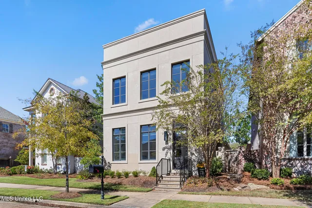 $709,000 | 159 Harper Street, Ridgeland, MS 39157