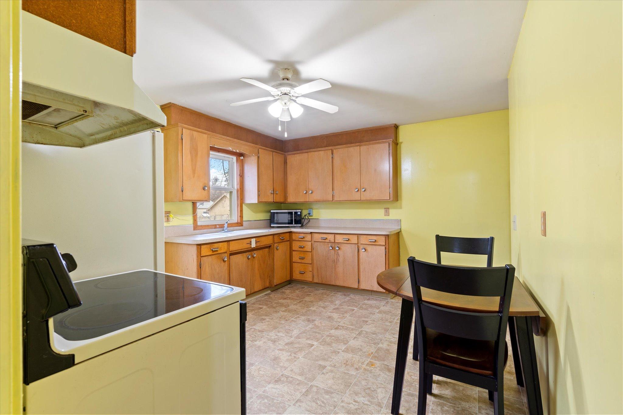 610 F Street Northeast Brainerd, MN 56401 - Photo 7 of 28