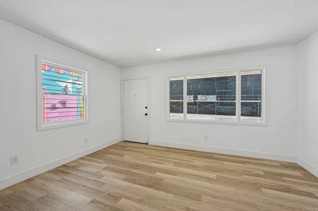 a view of empty room with window