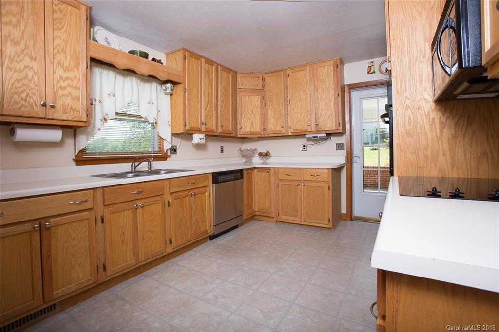 99 English Road Candler, NC 28715 - Photo 13 of 32 Gallery Image 13