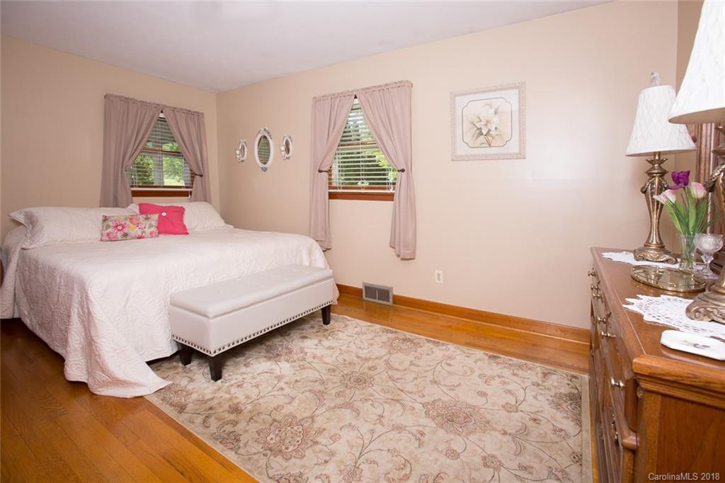 99 English Road Candler, NC 28715 - Photo 15 of 32 Gallery Image 15