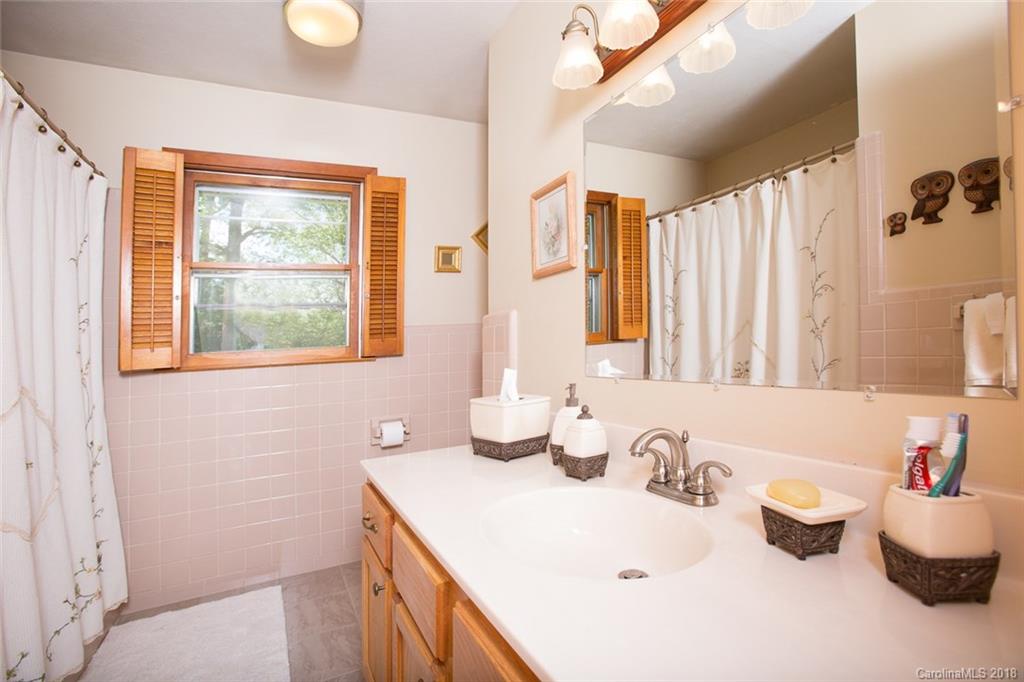 99 English Road Candler, NC 28715 - Photo 20 of 32 Gallery Image 20