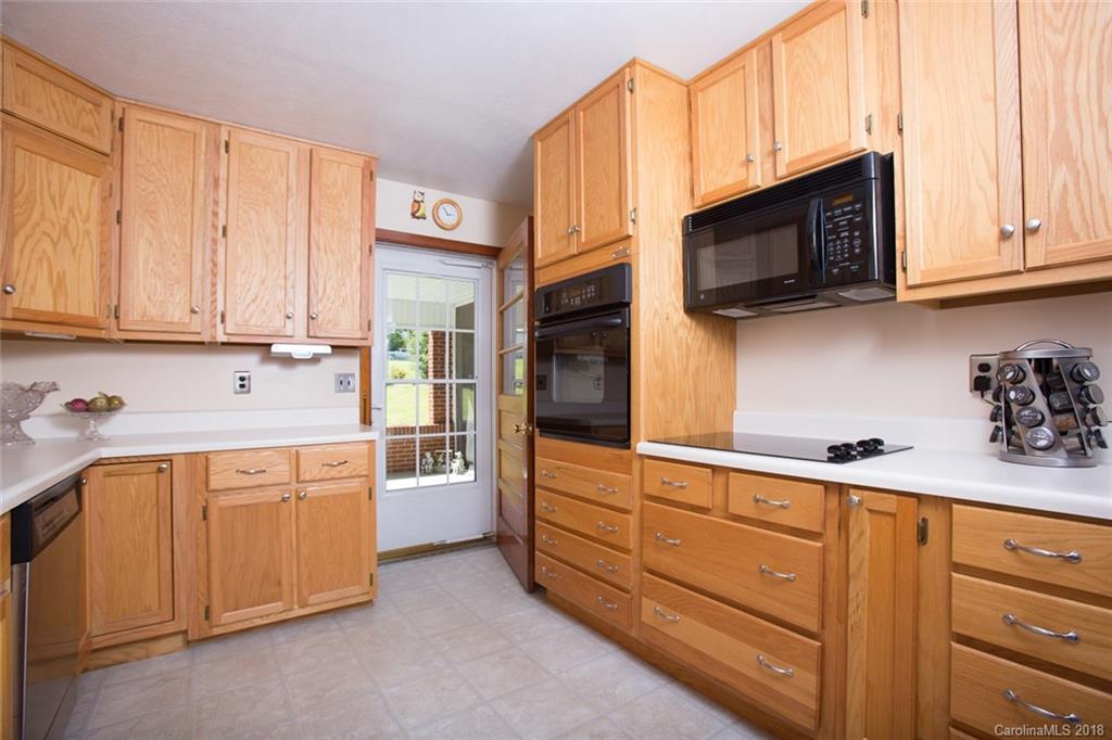 99 English Road Candler, NC 28715 - Photo 10 of 32 Gallery Image 10