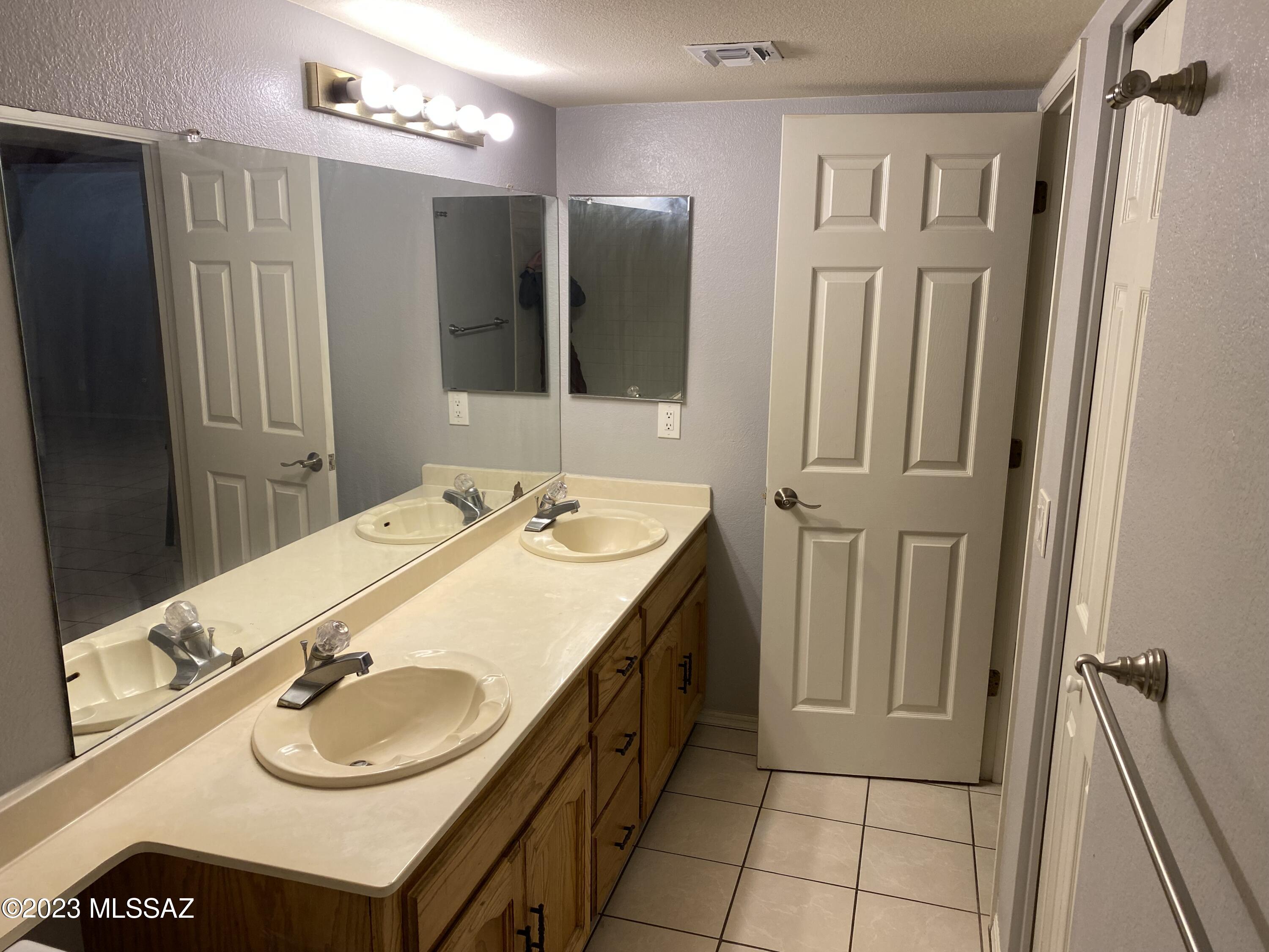 1200 East River Road, Unit F63 Tucson, AZ 85718 - Photo 14 of 20 bath 2