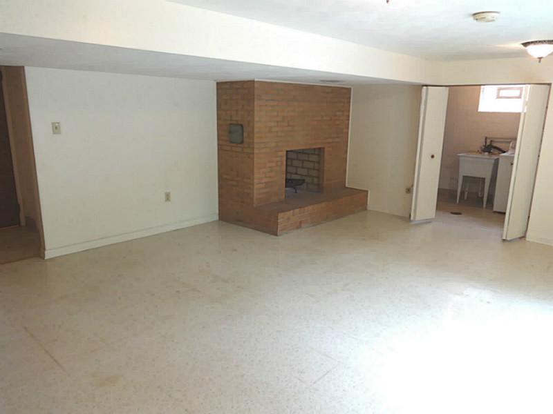 219 Lytton Road Coraopolis, PA 15108 - Photo 19 of 25 Basement/Game Room.