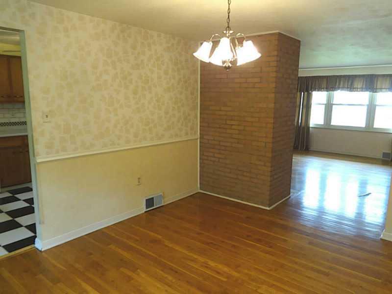 219 Lytton Road Coraopolis, PA 15108 - Photo 6 of 25 Dining Room.
