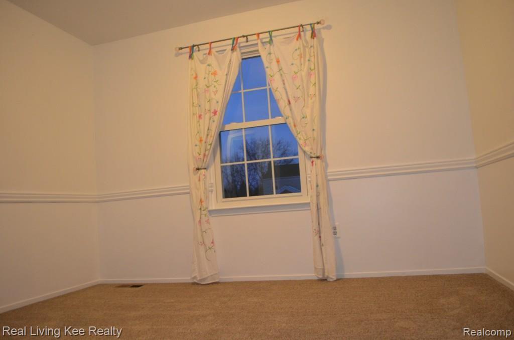 2035 North Fairview Lane Rochester, MI 48306 - Photo 26 of 35 Caleigh Room 1.jpg