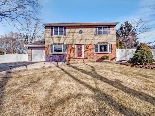 $766,500 | 1 Charter Lane, Smithtown, NY 11787