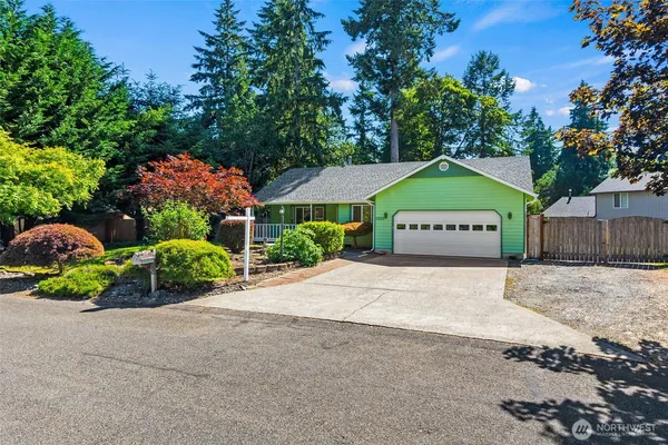 $479,500 | 3930 Oxford Loop Southeast, Lacey, WA 98503
