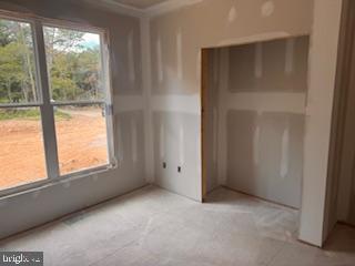 6735 Beverly Road Broad Run, VA 20137 - Photo 12 of 31 an empty room with windows