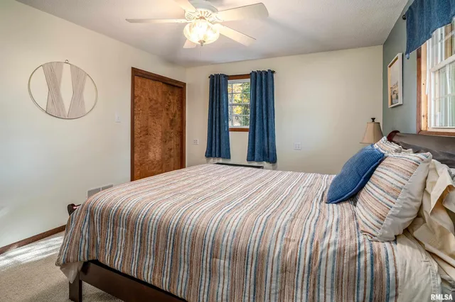 $499,000 | 135 Oak Circle, Goreville, IL 62939