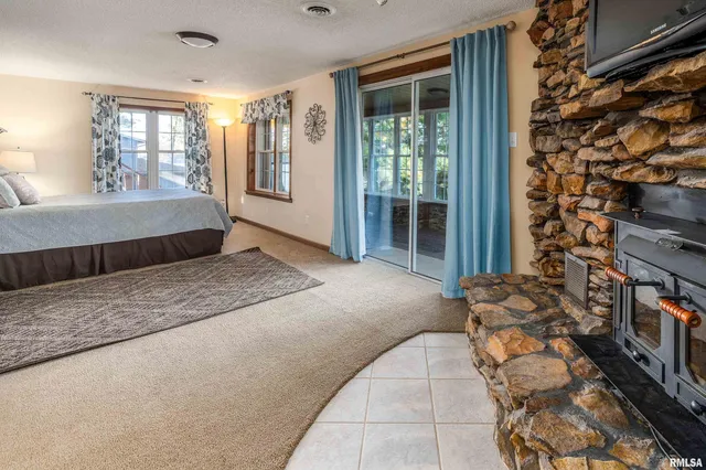 $499,000 | 135 Oak Circle, Goreville, IL 62939