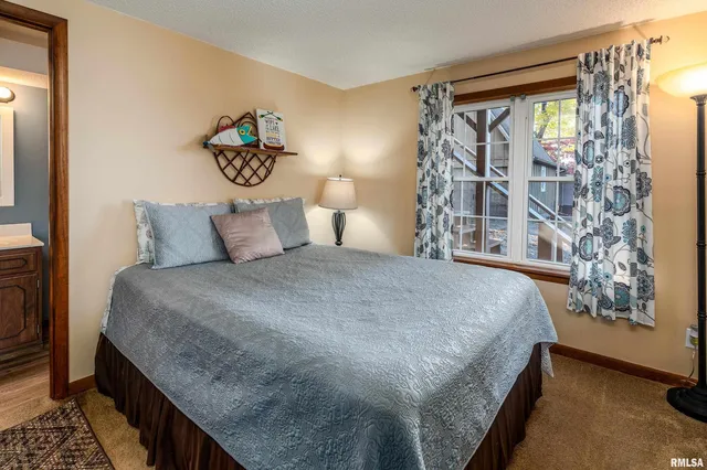 $499,000 | 135 Oak Circle, Goreville, IL 62939