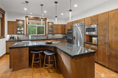 $1,850,000 | 230 Equinox Drive, Cle Elum, WA 98922