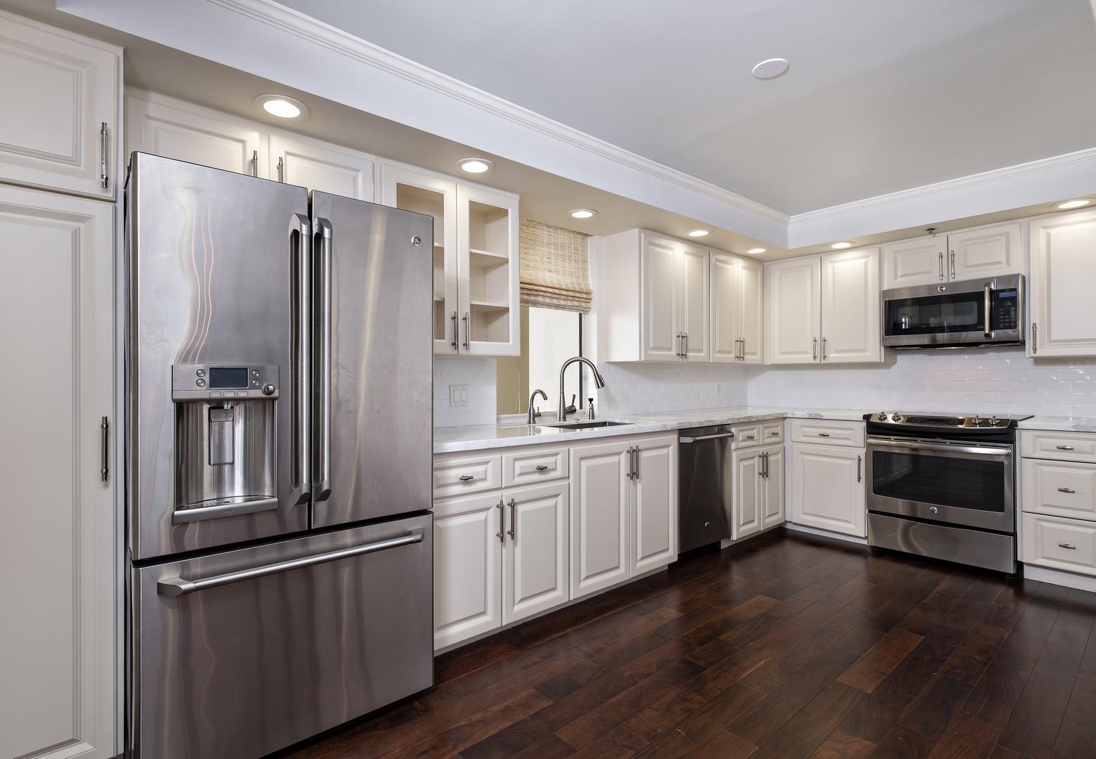 100 South Beach Road, Unit 1002 Tequesta, FL 33469 - Photo 5 of 16 Kitchen