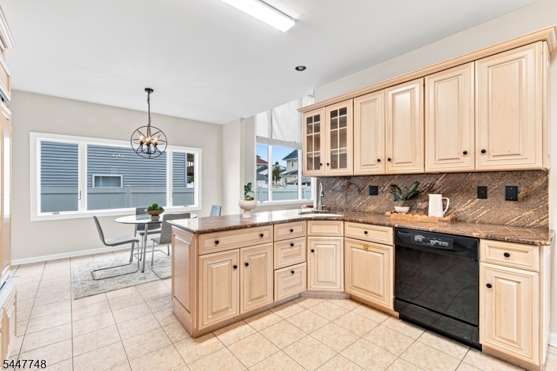 907 Colonia Road Elizabeth, NJ 07208 - Photo 16 of 44 Gallery Image 16