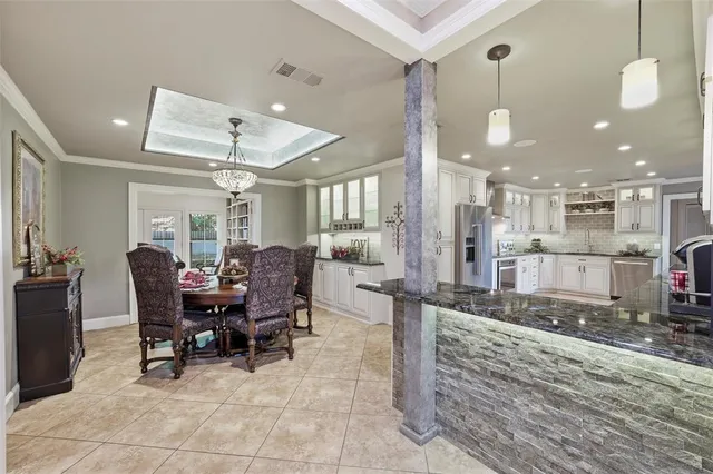 $745,000 | 2000 Lakehill Court, Arlington, TX 76012