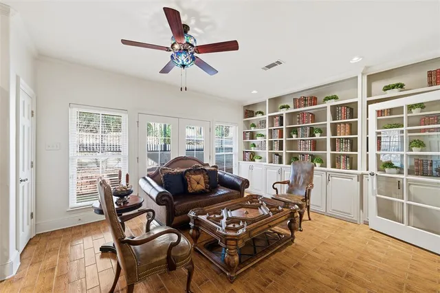 $735,000 | 2000 Lakehill Court, Arlington, TX 76012