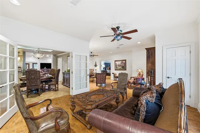 $735,000 | 2000 Lakehill Court, Arlington, TX 76012