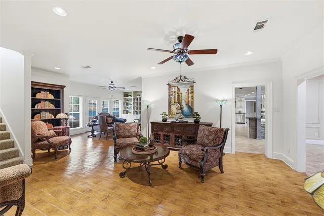 $735,000 | 2000 Lakehill Court, Arlington, TX 76012