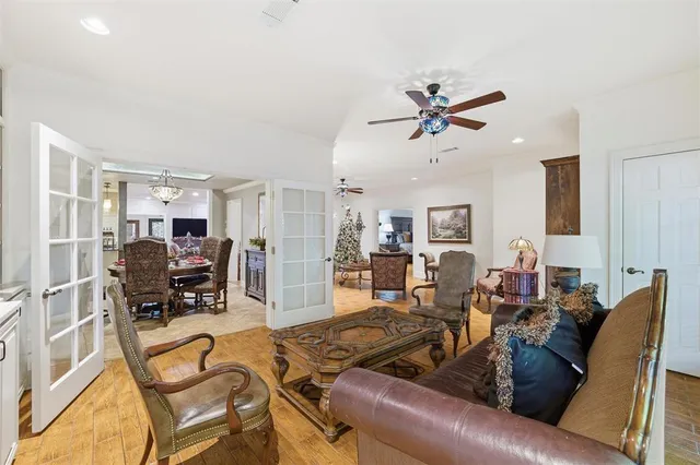 $745,000 | 2000 Lakehill Court, Arlington, TX 76012