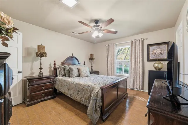 $745,000 | 2000 Lakehill Court, Arlington, TX 76012