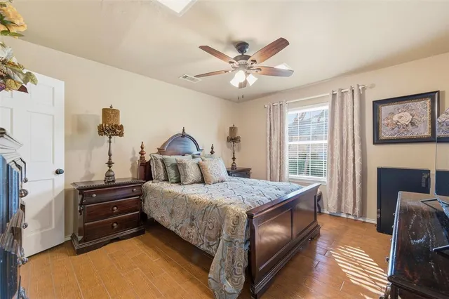 $735,000 | 2000 Lakehill Court, Arlington, TX 76012