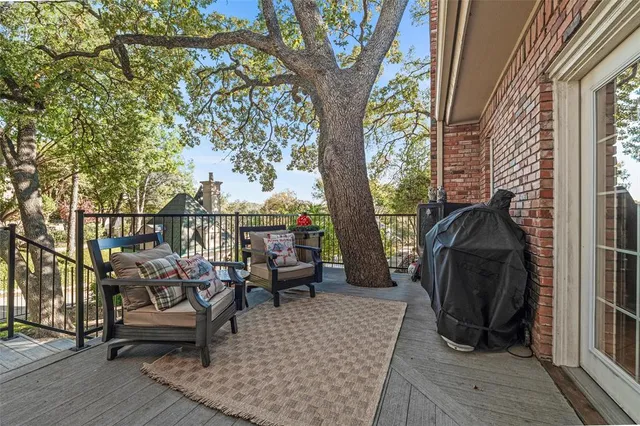 $745,000 | 2000 Lakehill Court, Arlington, TX 76012