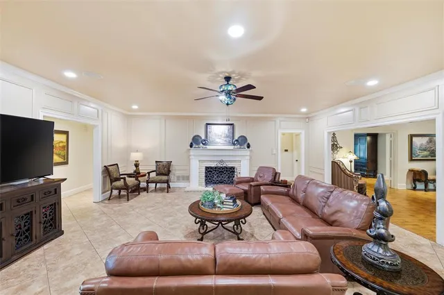 $735,000 | 2000 Lakehill Court, Arlington, TX 76012