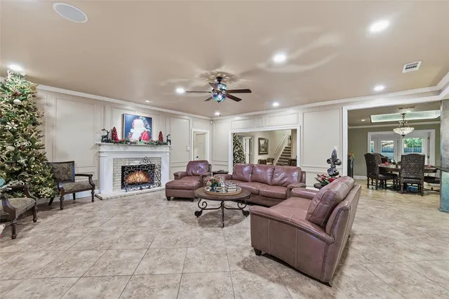 $745,000 | 2000 Lakehill Court, Arlington, TX 76012