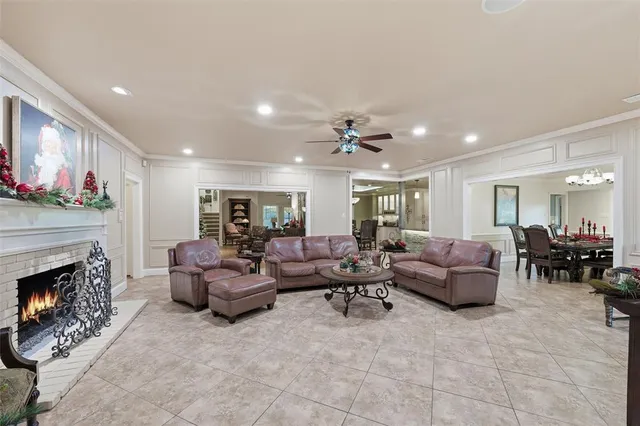 $745,000 | 2000 Lakehill Court, Arlington, TX 76012