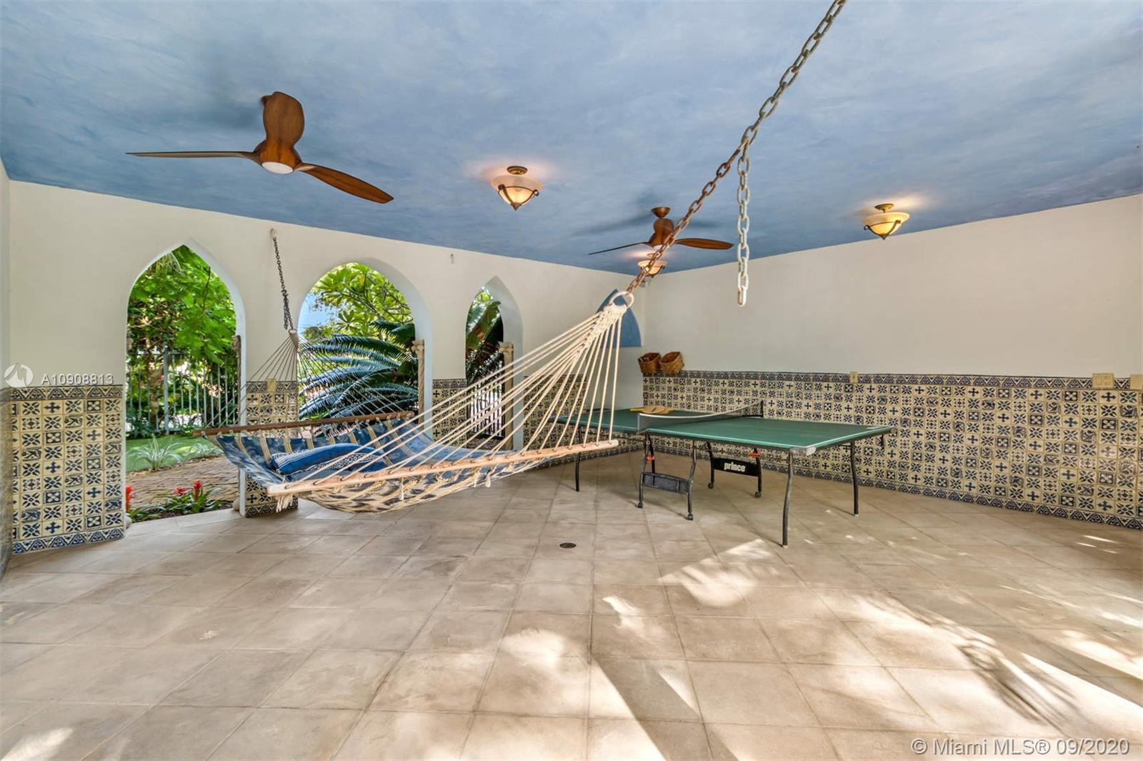 385 Ridgewood Road Key Biscayne, FL 33149 - Photo 46 of 54 a view of entryway and hall