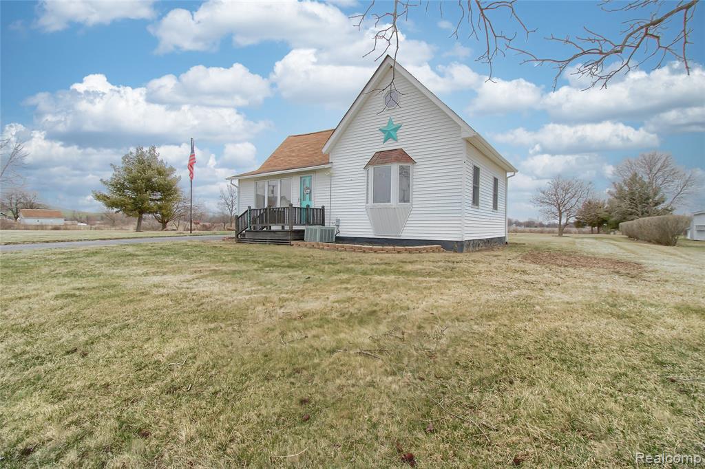 13974 Carleton West Road Carleton, MI 48117 - Photo 2 of 64