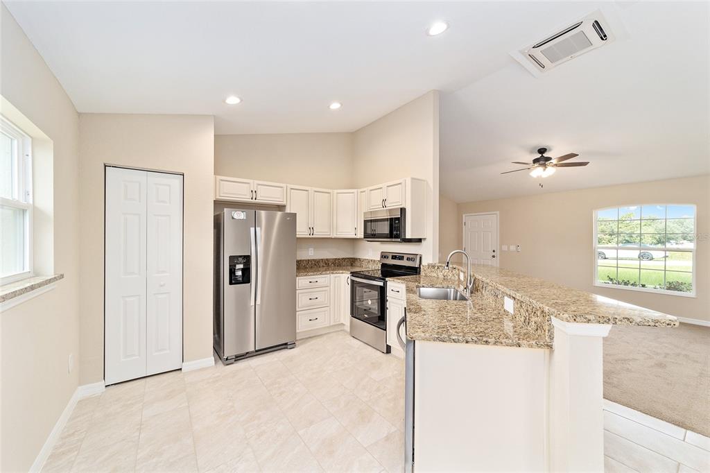 194 Willow Road Ocala, FL 34472 - Photo 6 of 14