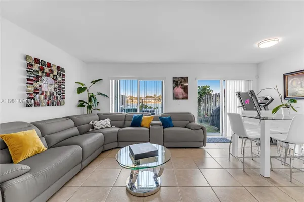 $445,000 | 17501 Southwest 140th Court, Miami, FL 33177