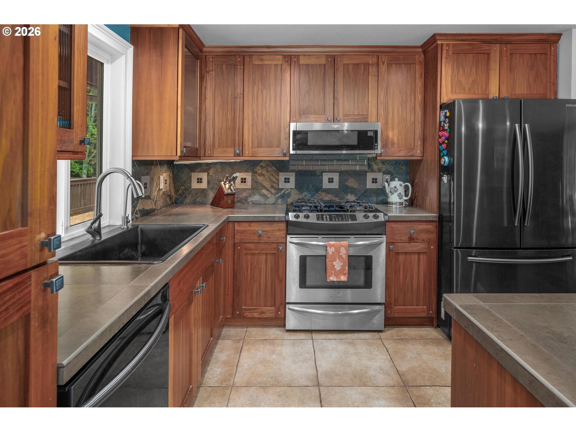 7540 Southwest 156th Place Beaverton, OR 97007 - Photo 12 of 33