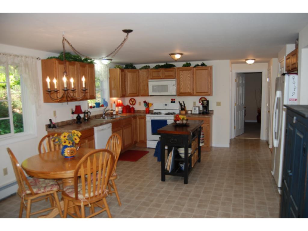 29 Frohock Brook Road Alton, NH 03810 - Photo 5 of 36 Gallery Image 5