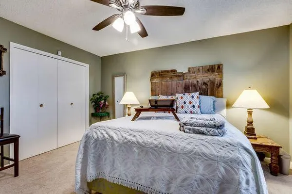$1,250 | 12602 North 105th Avenue, Sun City, AZ 85351