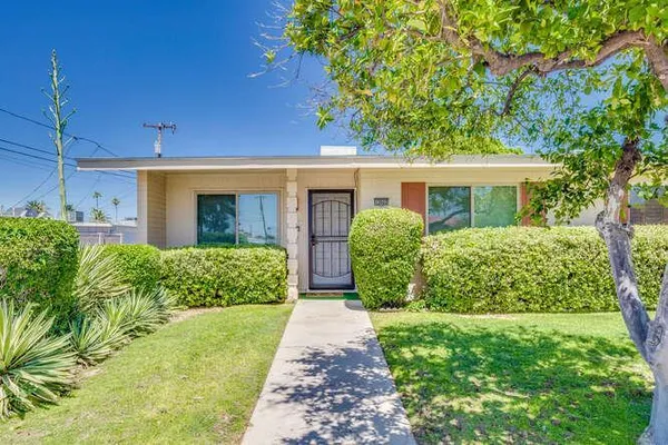 $1,250 | 12602 North 105th Avenue, Sun City, AZ 85351