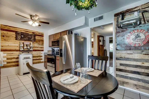 $1,250 | 12602 North 105th Avenue, Sun City, AZ 85351