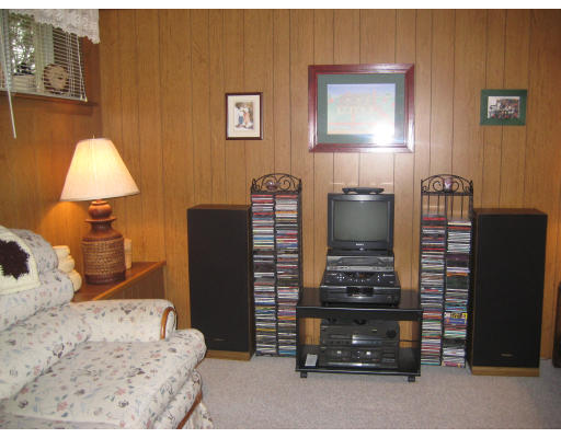 20 Carpenter Road Walpole, MA 02081 - Photo 6 of 9 Gallery Image 6