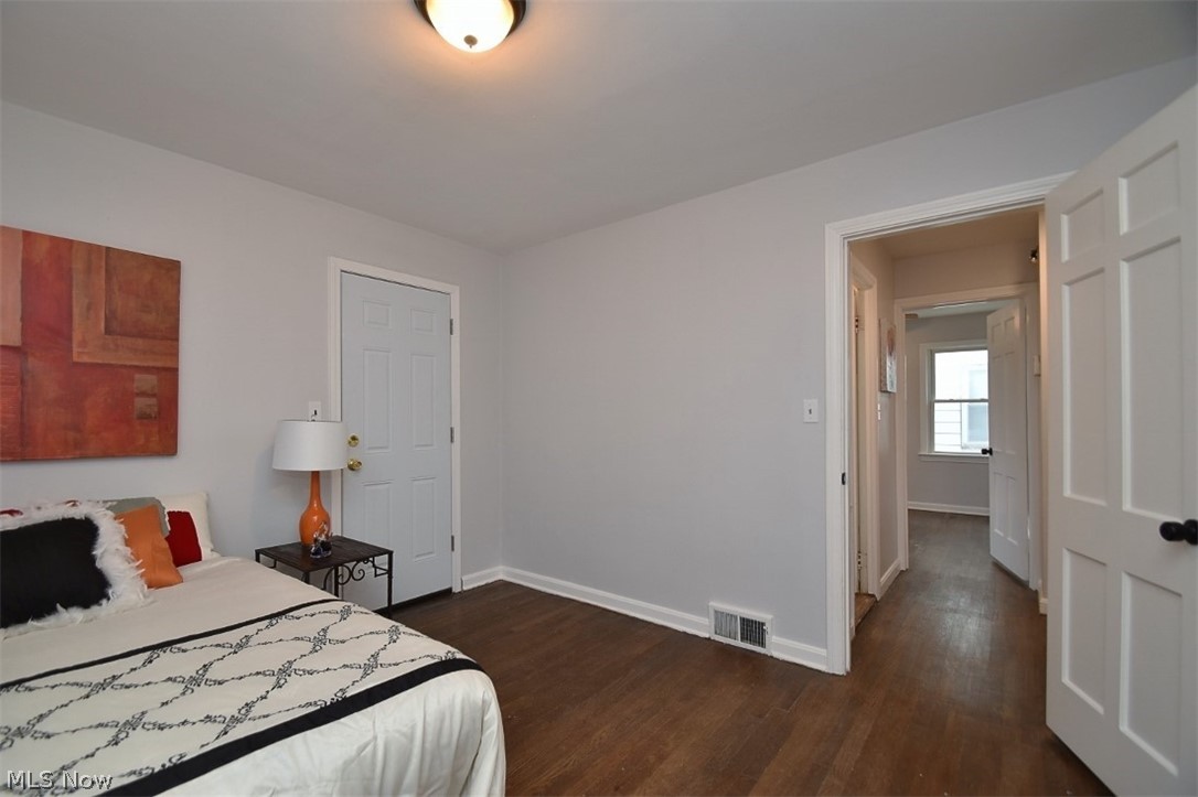 4105 Harwood Road Cleveland, OH 44121 - Photo 18 of 34
