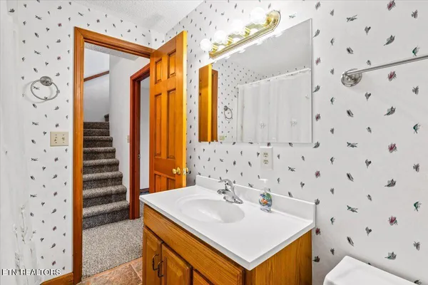 $379,000 | 142 Deer Trot Lane, Unit 2, La Follette, TN 37766