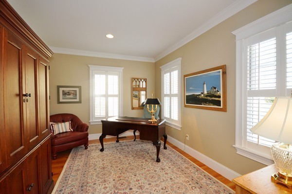 155 Riverdale Road Concord, MA 01742 - Photo 5 of 30 Gallery Image 5