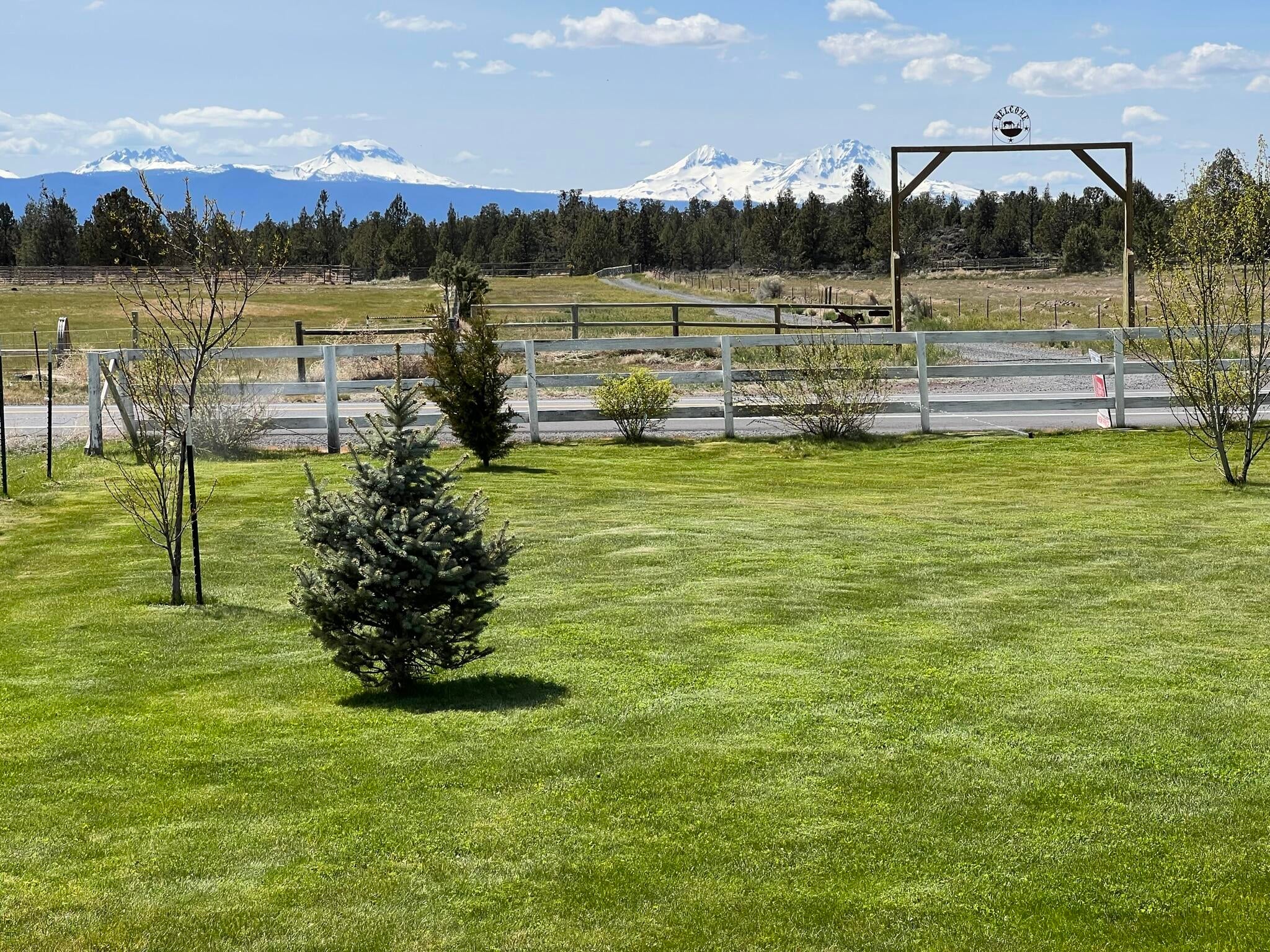 63750 Deschutes Market Road Bend, OR 97701 - Photo 4 of 84 #3