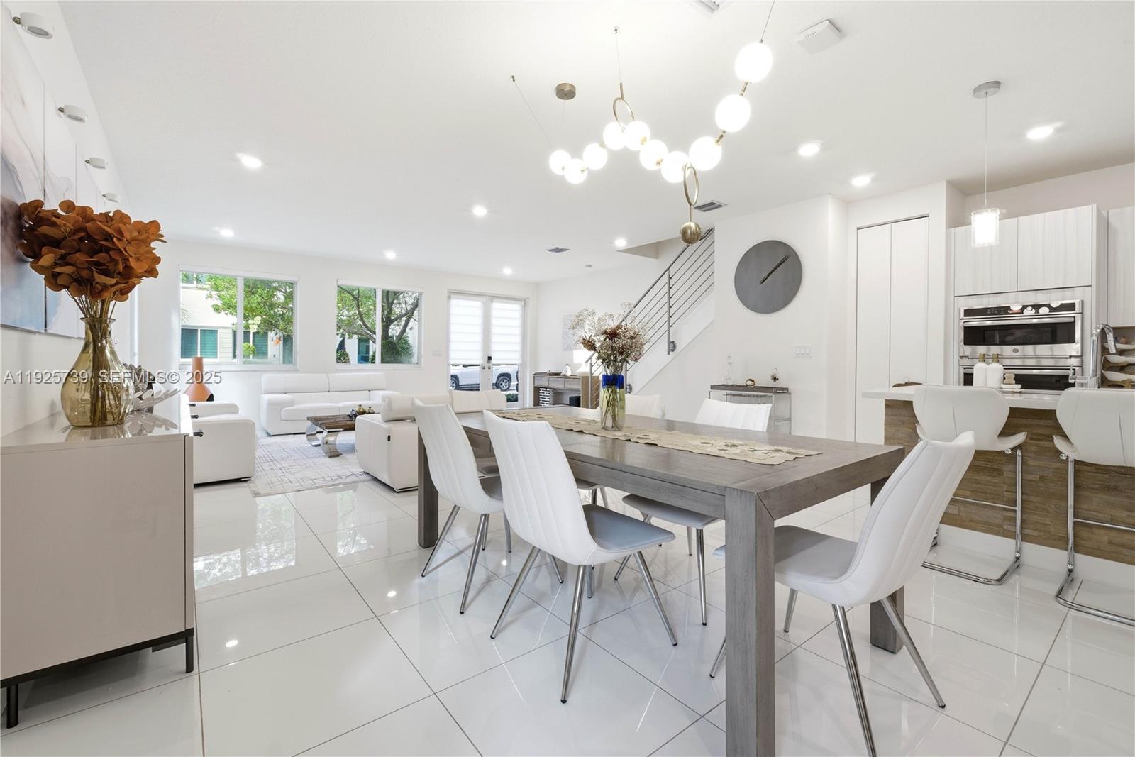 6611 Northwest 102nd Path Doral, FL 33178 - Photo 14 of 45