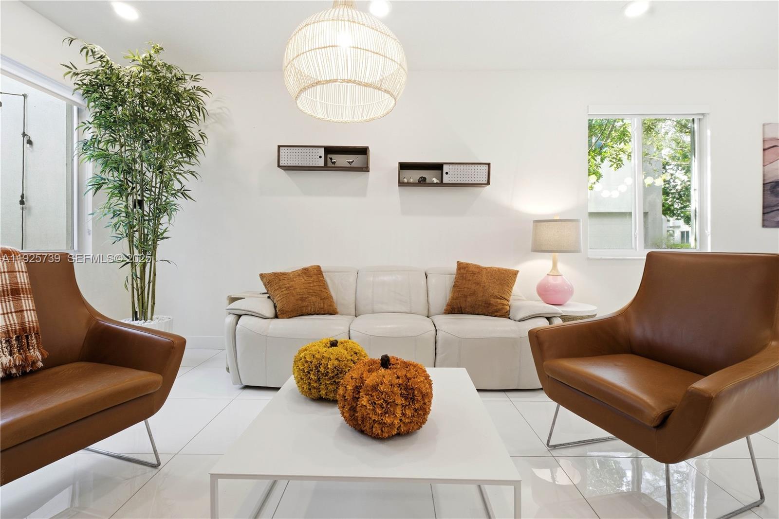 6611 Northwest 102nd Path Doral, FL 33178 - Photo 17 of 45